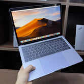 Apple - MacBook Pro 13.3" A1706 - Intel Core i5 2.3GHz with 8GB Memory - 256GB SSD (2017)