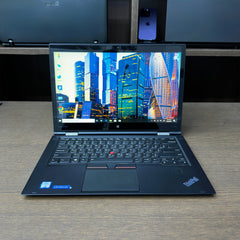 Lenovo - ThinkPad X1 Yoga Gen 6 2-in-1 14" Touch-Screen Laptop - Intel Core i7 with 8GB Memory - 256GB SSD