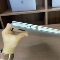 Apple MacBook Pro - A1990