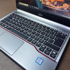 FUJITSU Laptop - Lifebook E736 / 13.3" Inches Screen