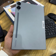 Oteeto Tab 91 - The latest 2 in 1 Tablet (New in Box + Accessories)
