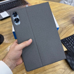 Oteeto Tab 91 - The latest 2 in 1 Tablet (New in Box + Accessories)