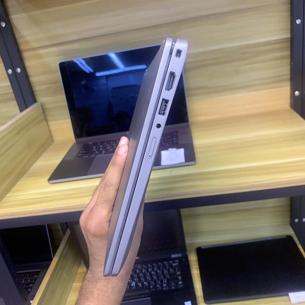 Dell Latitude 5320