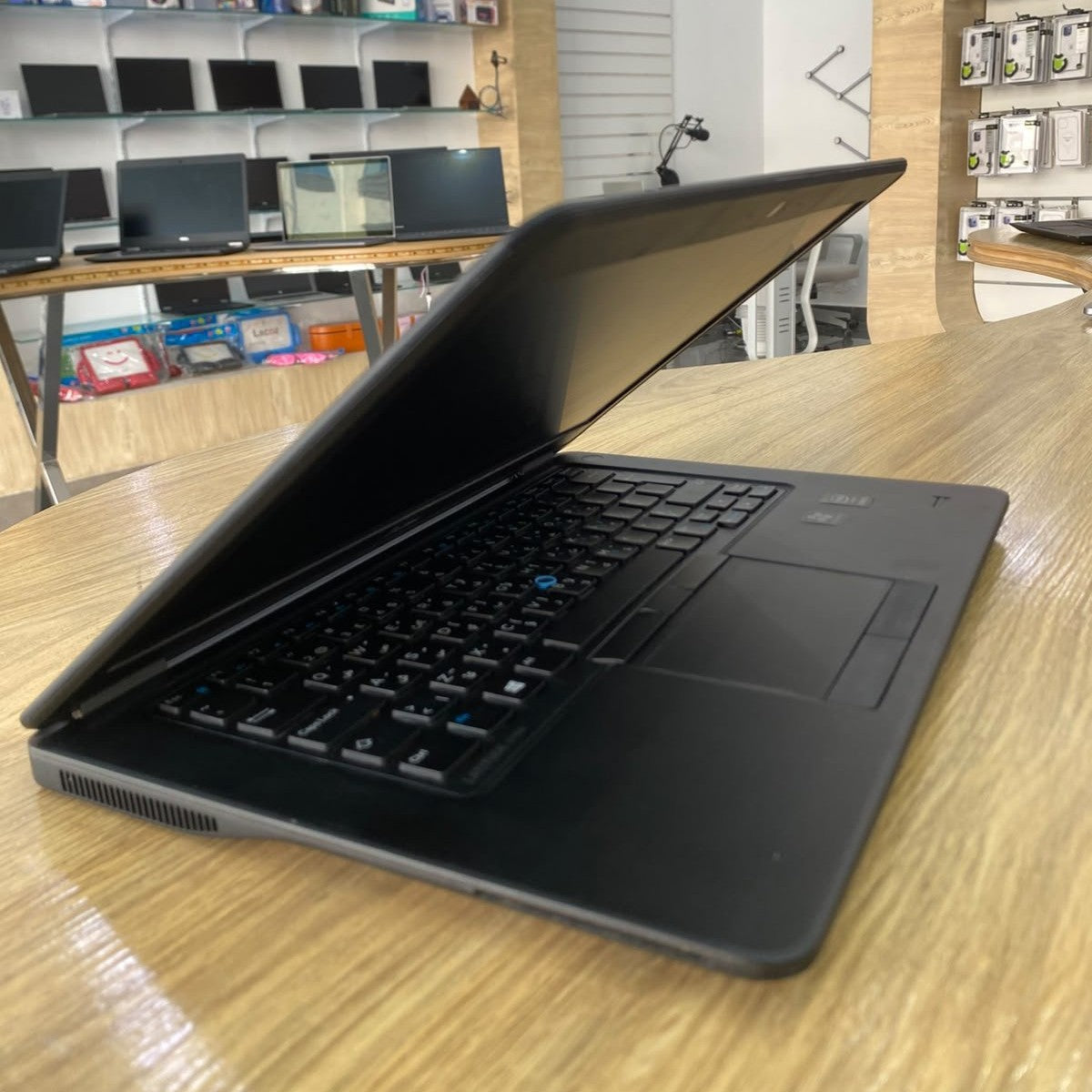 Dell Latitude 7450
