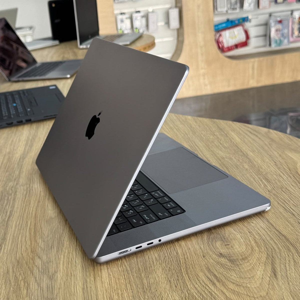 MacBook Pro 16-inch 2021